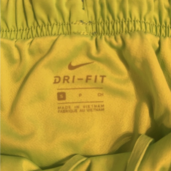 Nike Dri-FIT Yellow Athletic Shorts - Picture 3 of 3